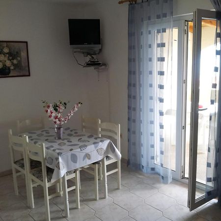 Apartments "Sea View" Miki & Ivana Bol Pokój zdjęcie