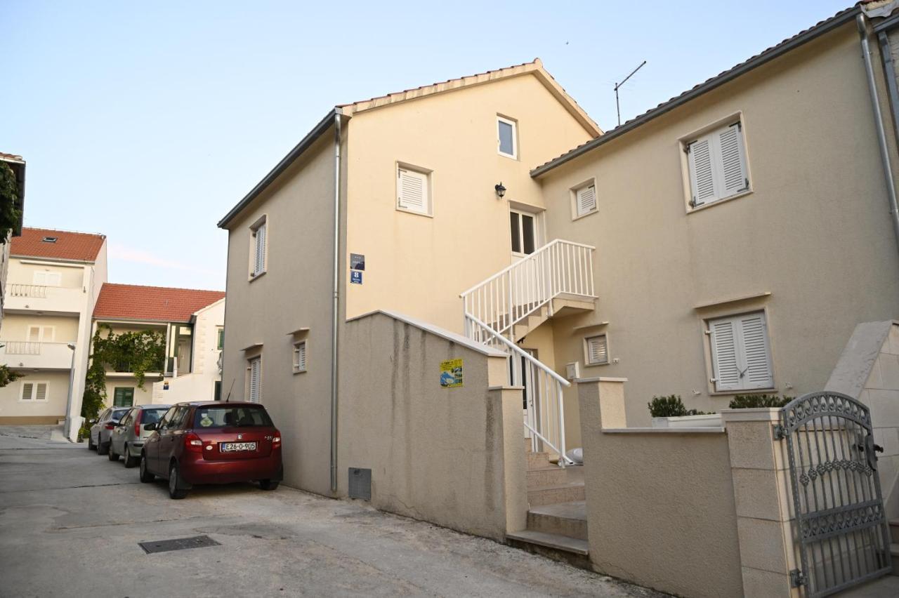 Apartments "Sea View" Miki & Ivana Bol Zewnętrze zdjęcie