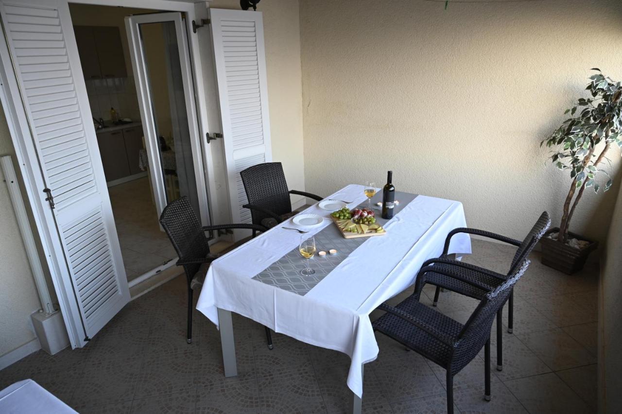 Apartments "Sea View" Miki & Ivana Bol Zewnętrze zdjęcie